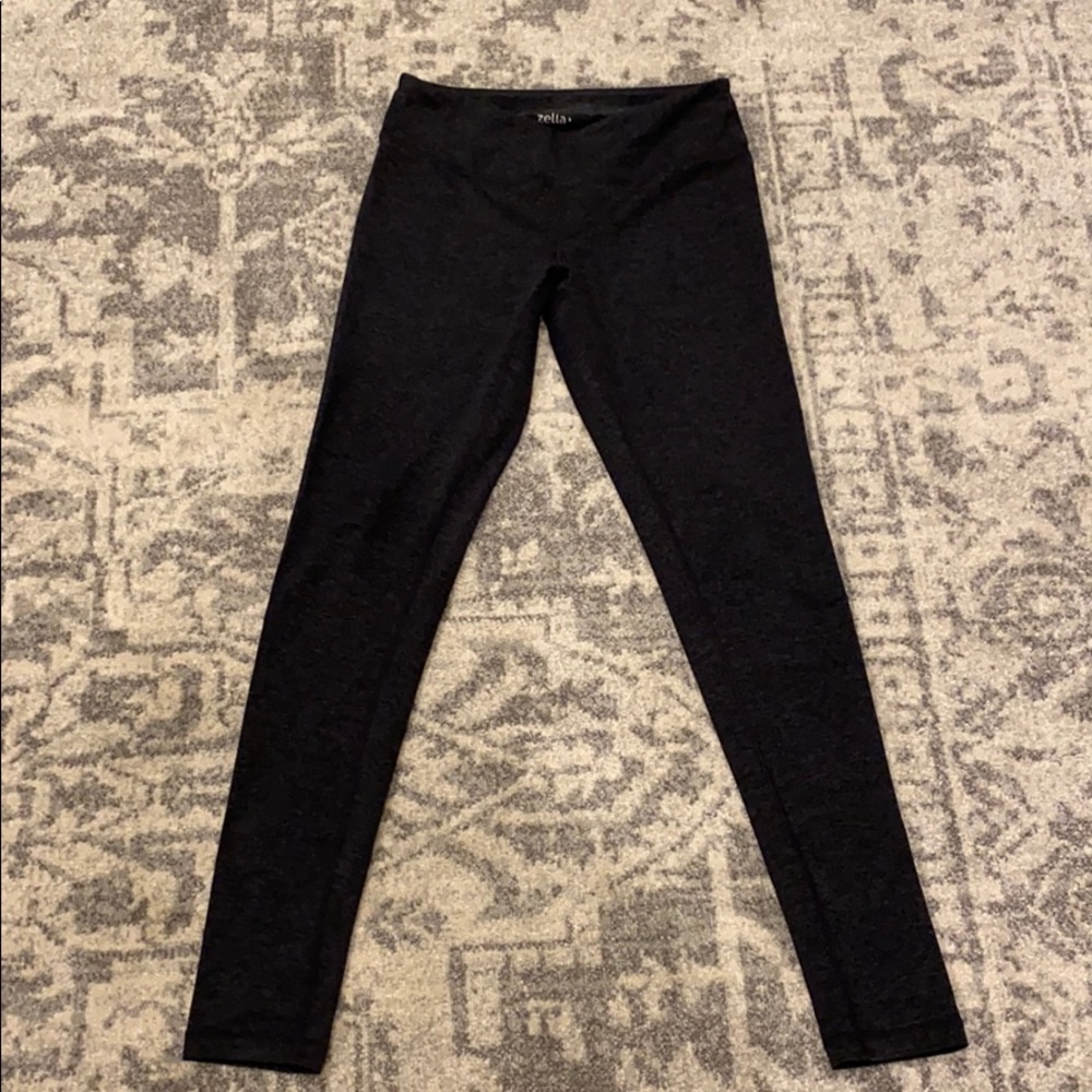 Dark grey Zella live in leggings